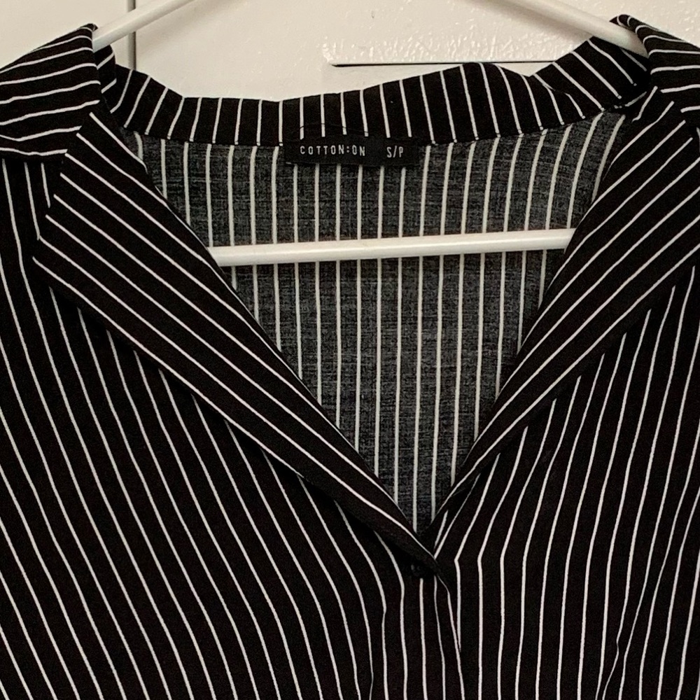 Cotton On black & white striped shirt FIRM PRICE - Picture 2 of 4
